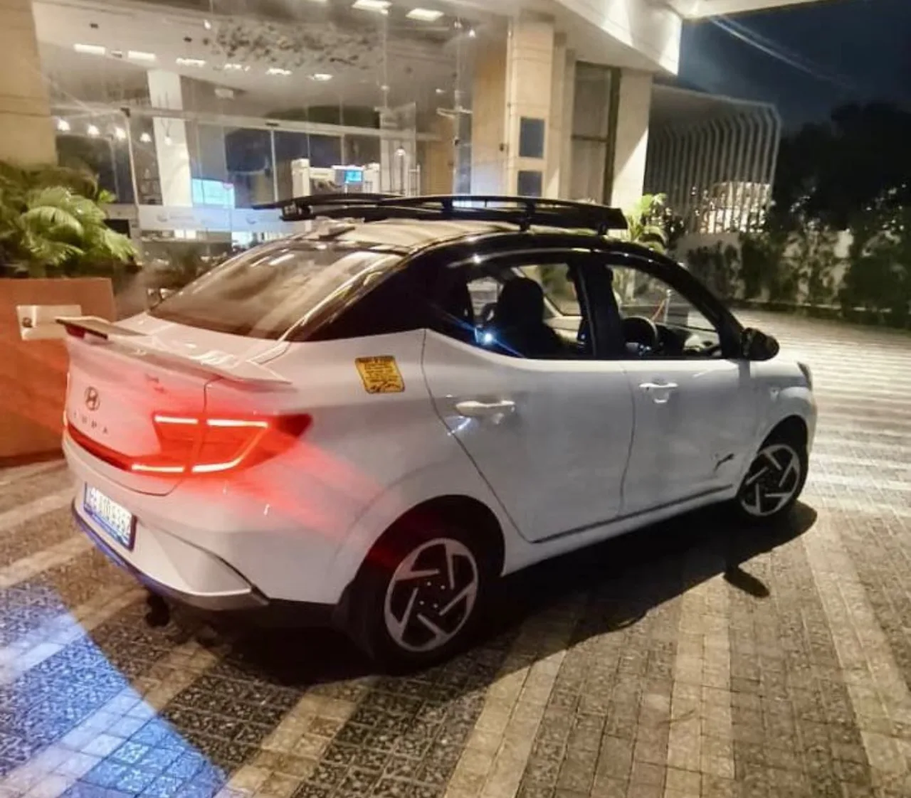 Hyundai Aura – 4-Seater Sedan (AC)