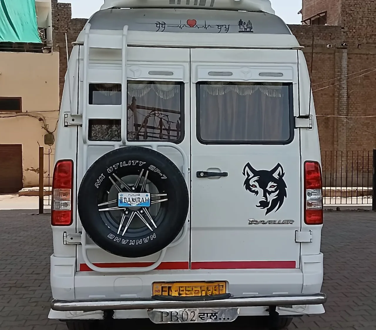 Tempo Traveller – 12/17 Seater AC Van